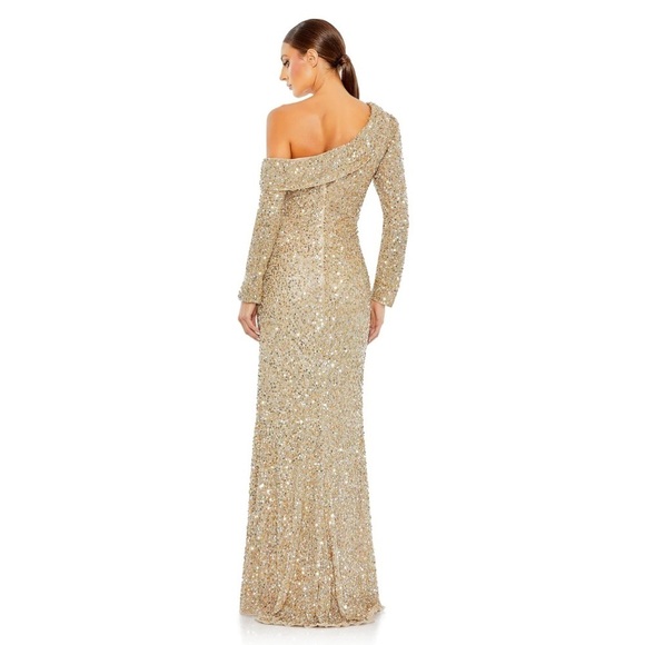 Mac Duggal | 5449 Sequined One Shoulder Evening Gown In Shimmering Gold Size 6 - Picture 3 of 12